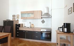 Studio Waldstraßenviertel